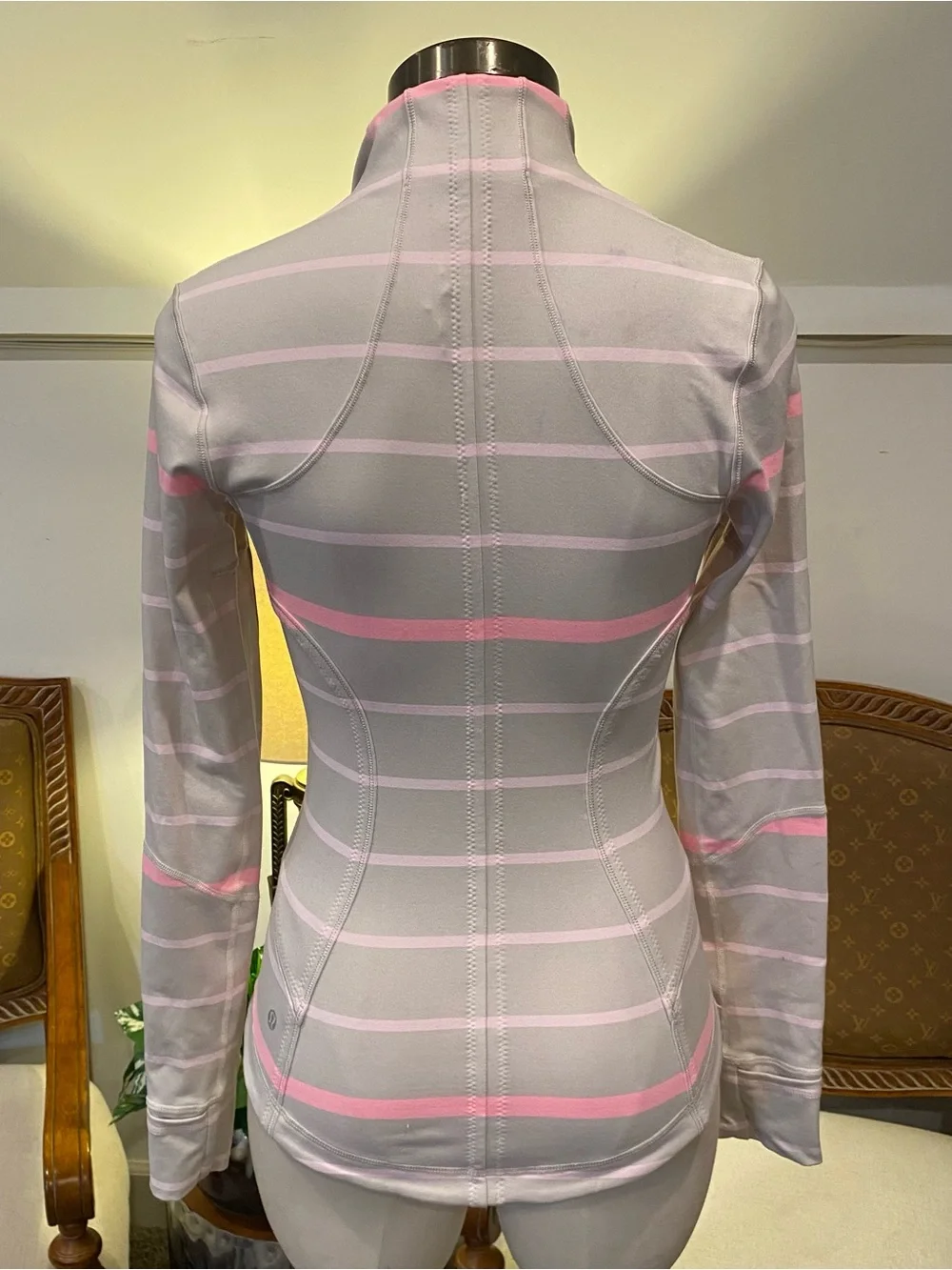 lululemon athletica fitted zip